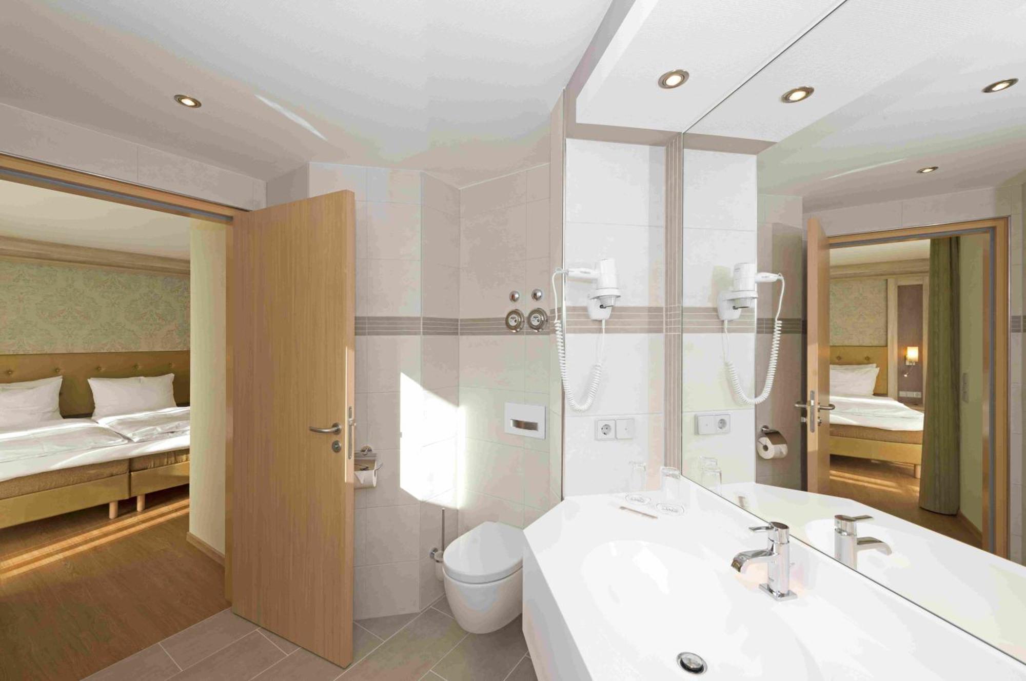 Rheinhotel Larus Hotel