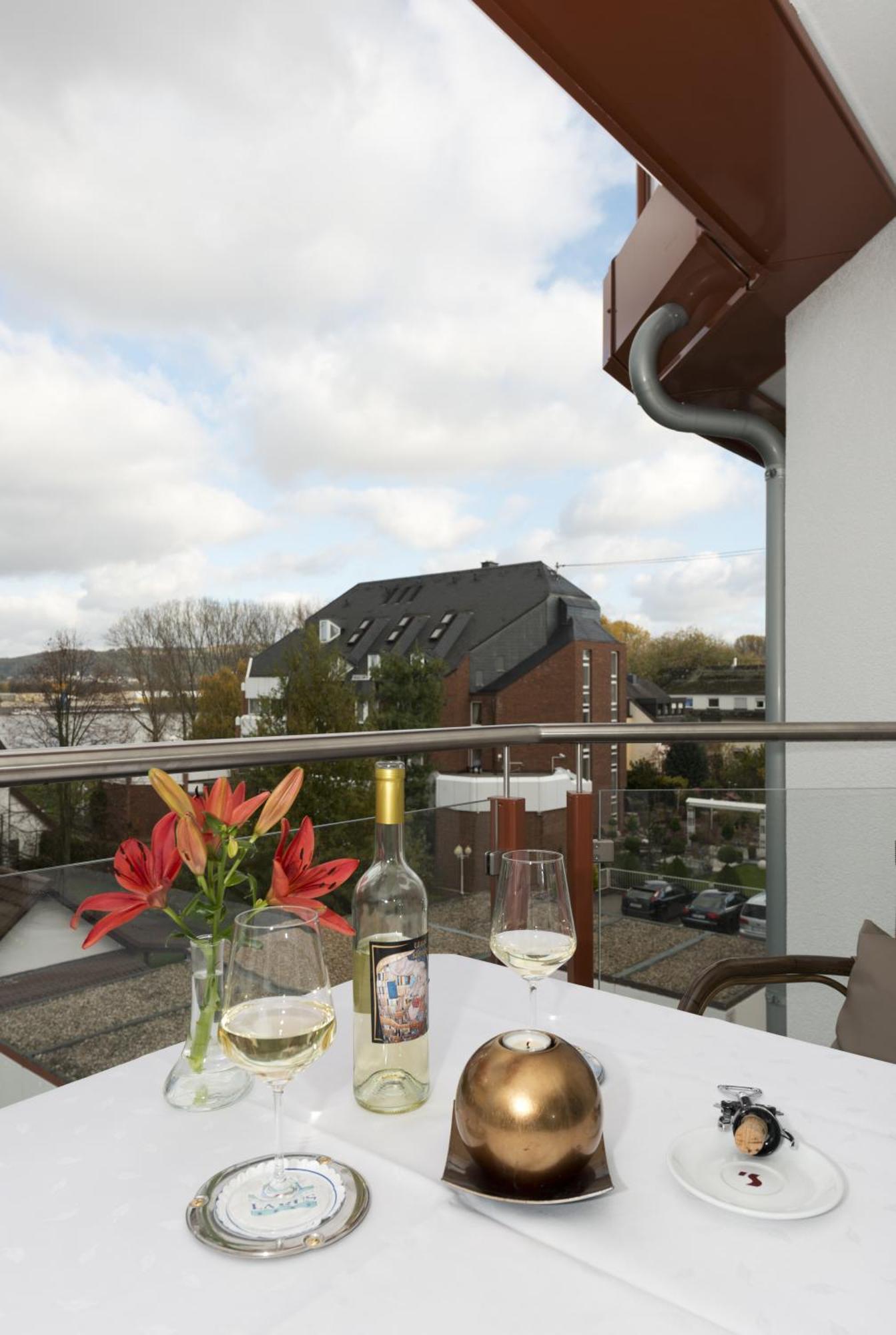 Rheinhotel Larus Hotel 4*