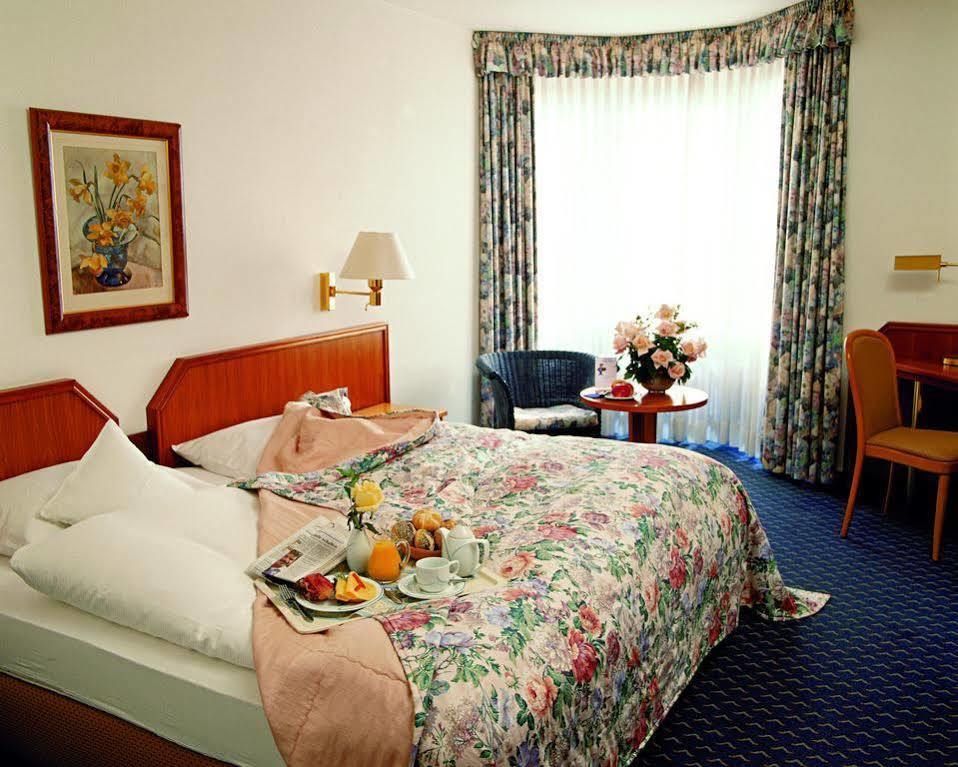Rheinhotel Larus Hotel 4*